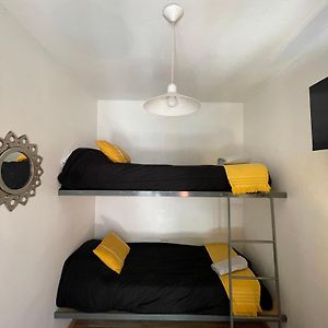 Habitación con 2 Camas Individuales